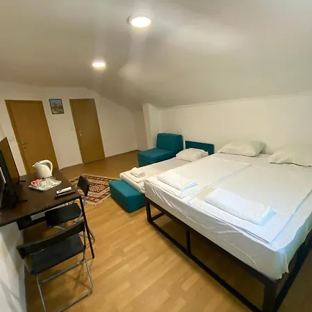 Apple Line Appartments Pensjonat 4*