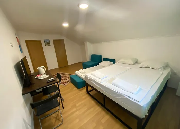 Apple Line Appartments Πανσιόν 4*